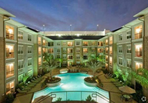 NRG Park - Spacious Two-Bedroom Two-Bathroom Apartment